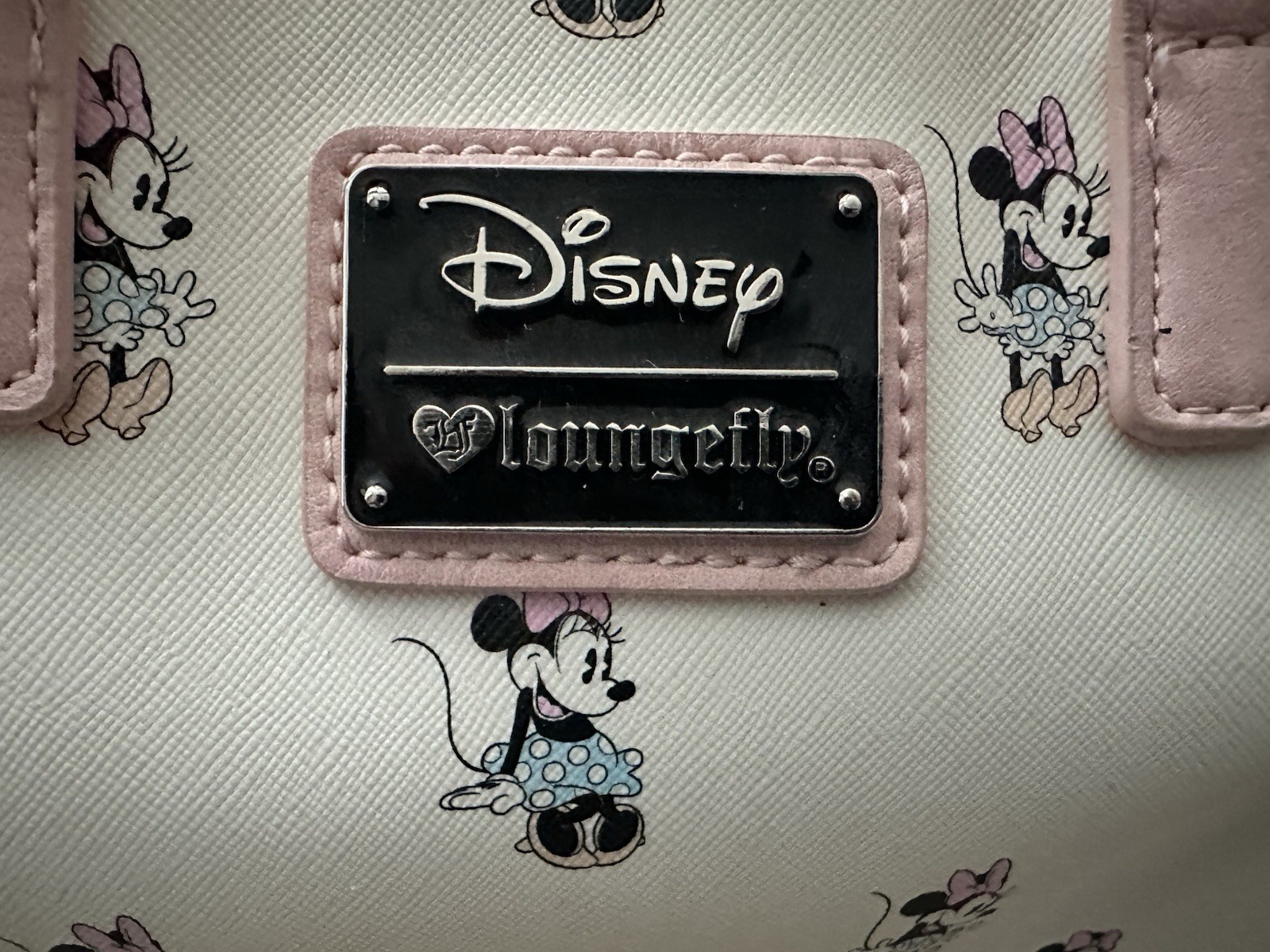 Loungefly Disney Minnie Mouse White Small Women’s Purse Duffle Bag