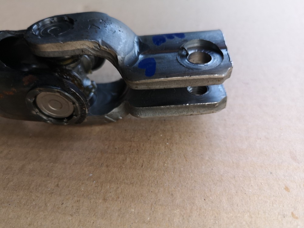 MITSUBISHI OUTLANDER 2.2 DiD 2011 STEERING COLUMN