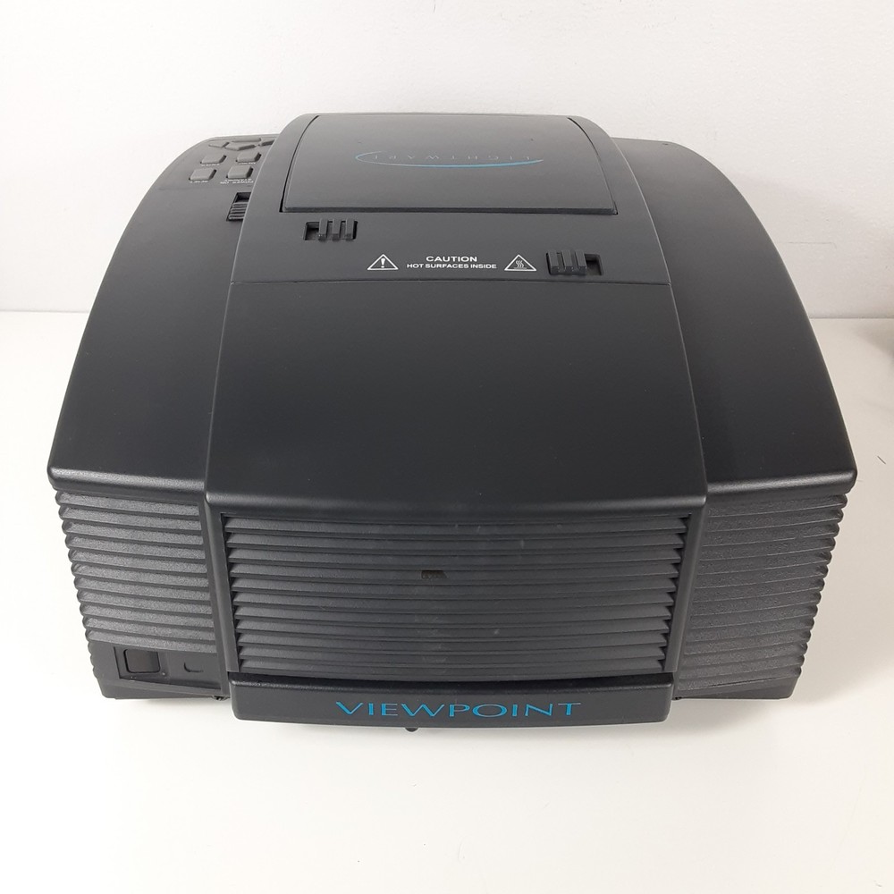 Lightware Viewpoint 100 LCD Projector w Case