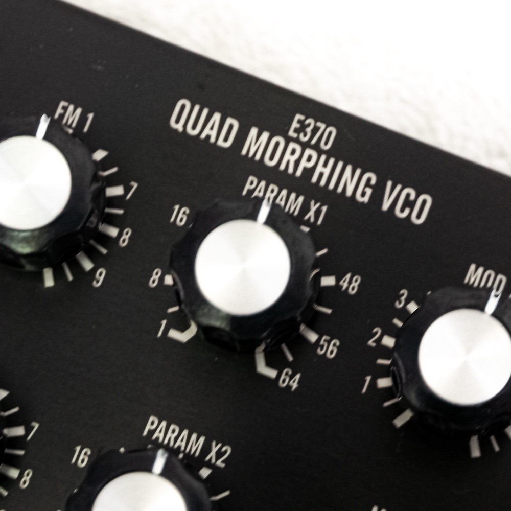 Synthesis Technology E370 Quad Morphing VCO (Black, Missing 8 Knobs)