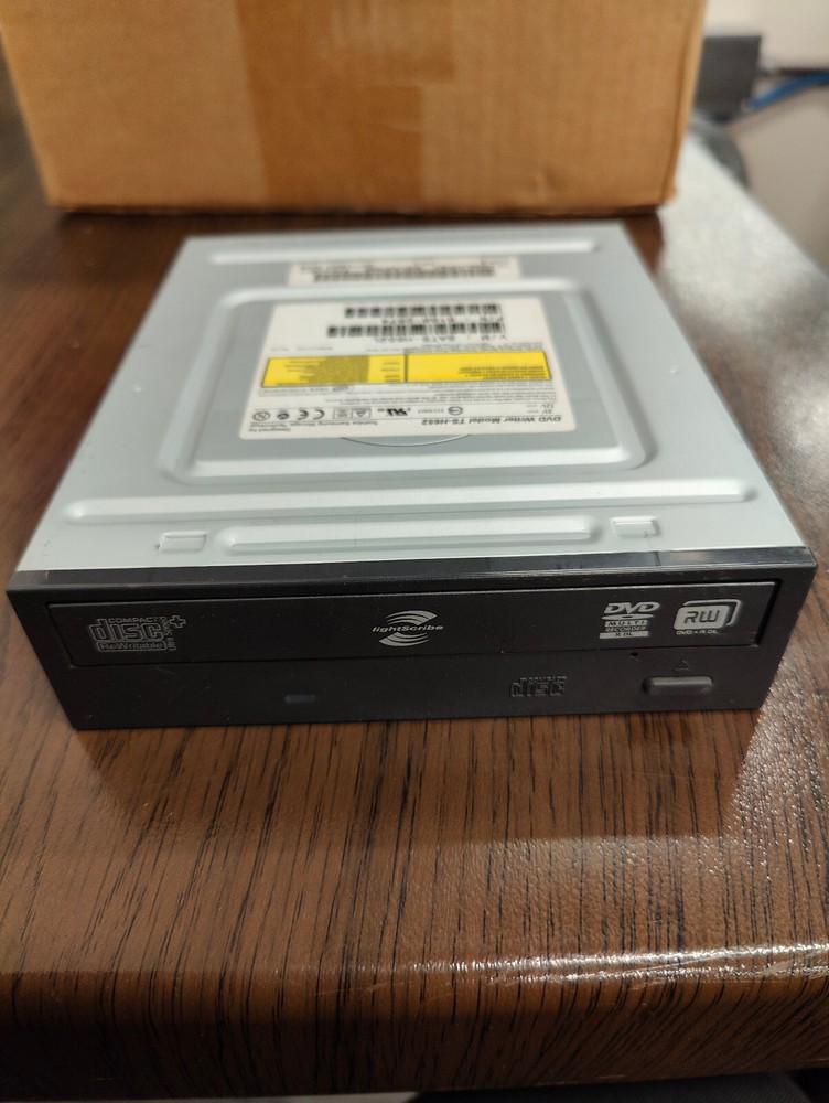 Light Scribe Internal DVD/CD RE-WRITEABLE DRIVE UNIT MODEL TS-H652 IDE..UNTESTED