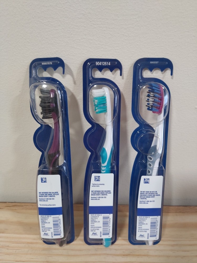 Oral-B Pro Toothbrushes- Pro Flex, Vivid, Charcoal, Medium, x3