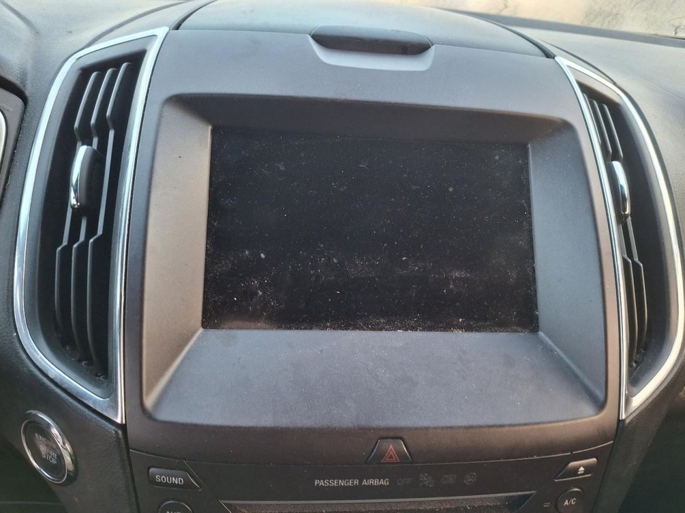 2019 Ford Edge Used 8.0 Center Dash Screen OEM, Reprogramming Required