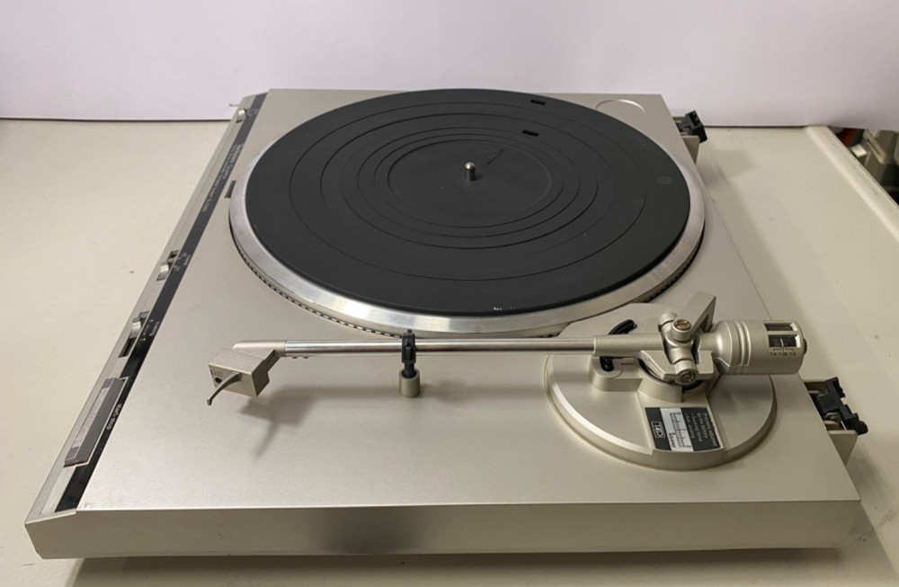 Technics SL-Q300 Quartz Direct Drive Automatic Turntable System *PARTIALLY WORKS