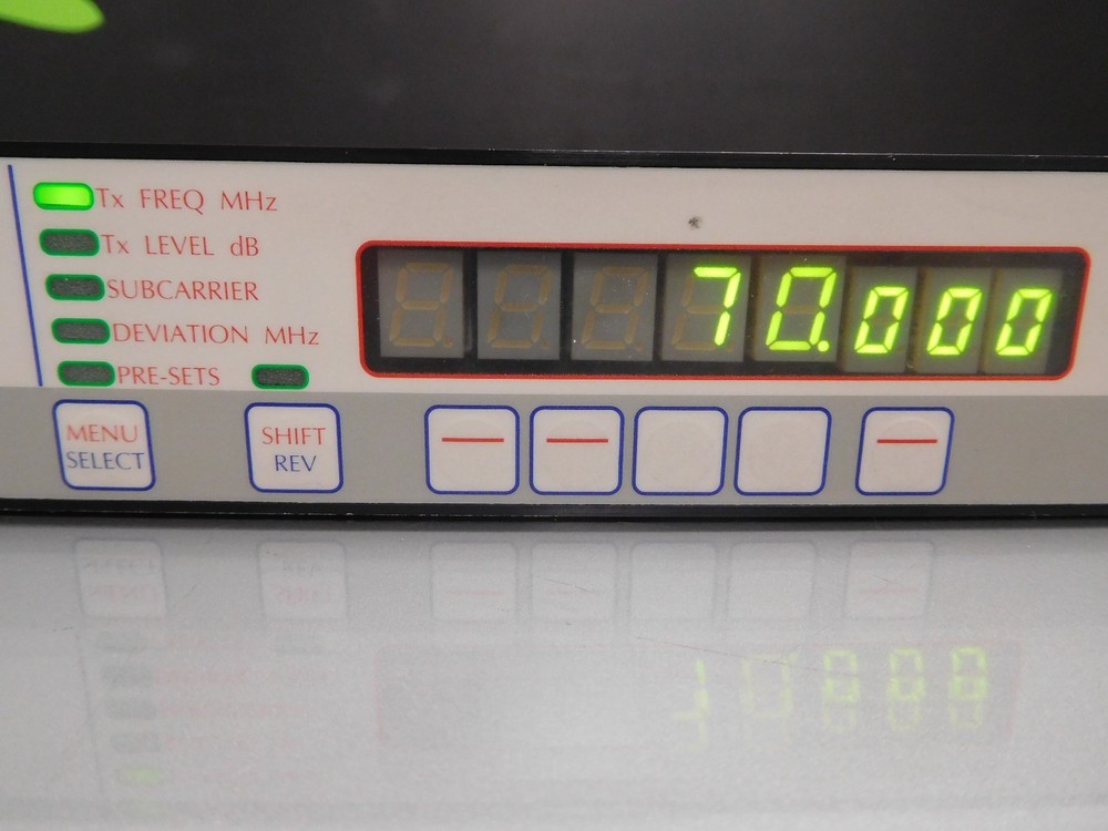 Advent Communications AVM 3700 Modulator