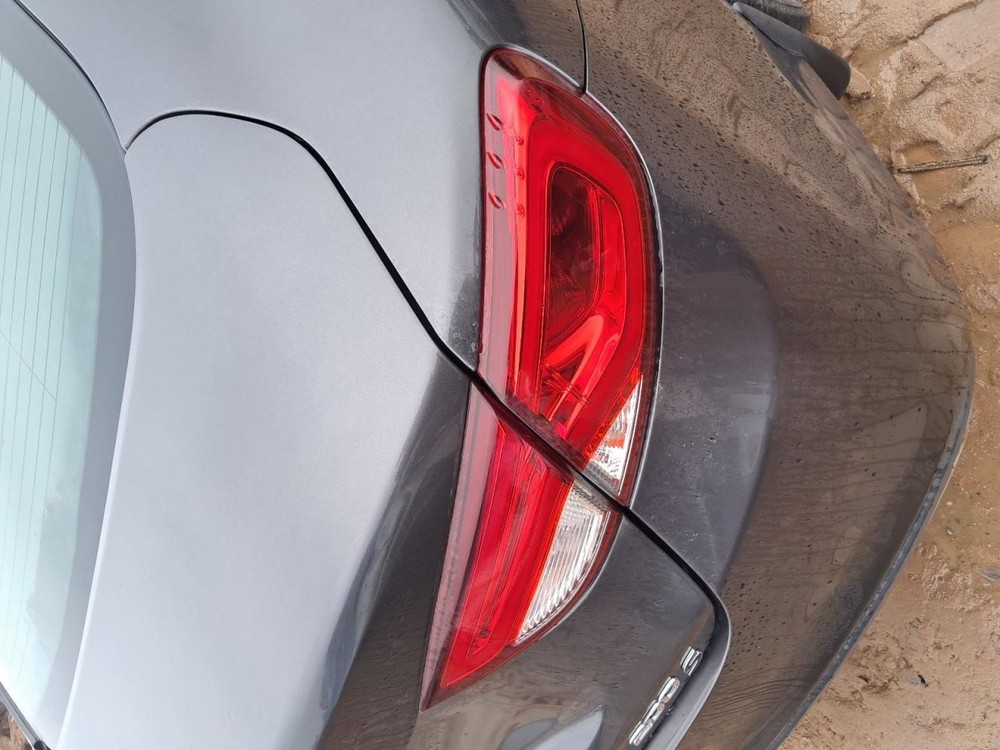 200 2015 Glove Box 4891024