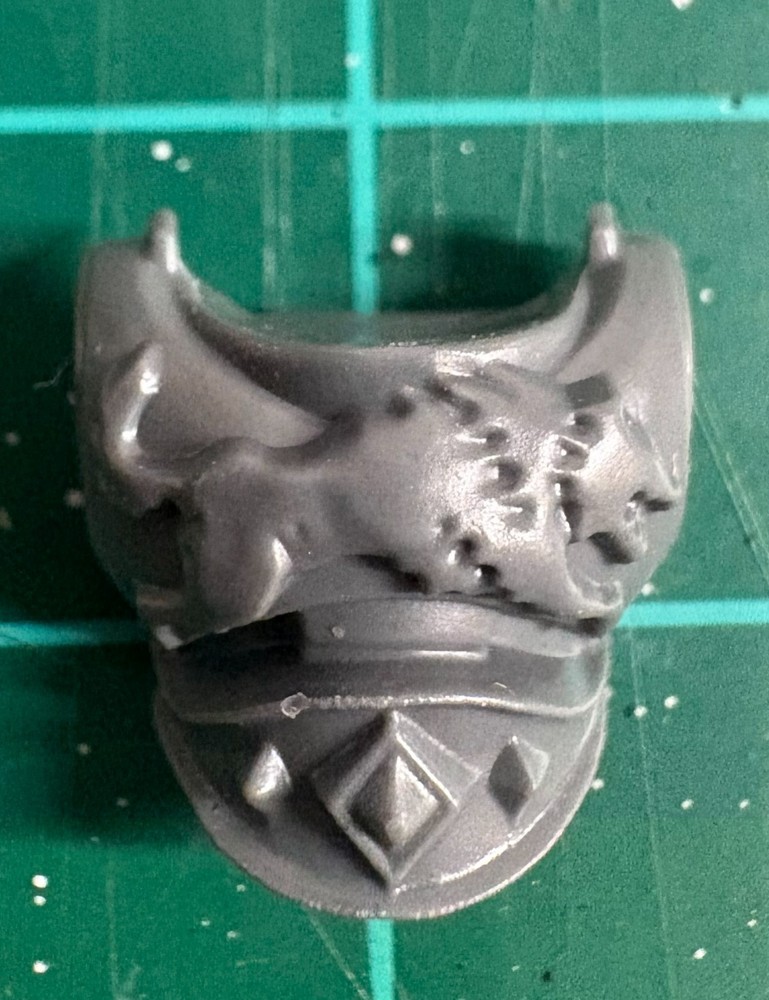 Space Wolves Torso Armour Type D Front Chest Wolf Icon Bit Warhammer 40K Kitbash