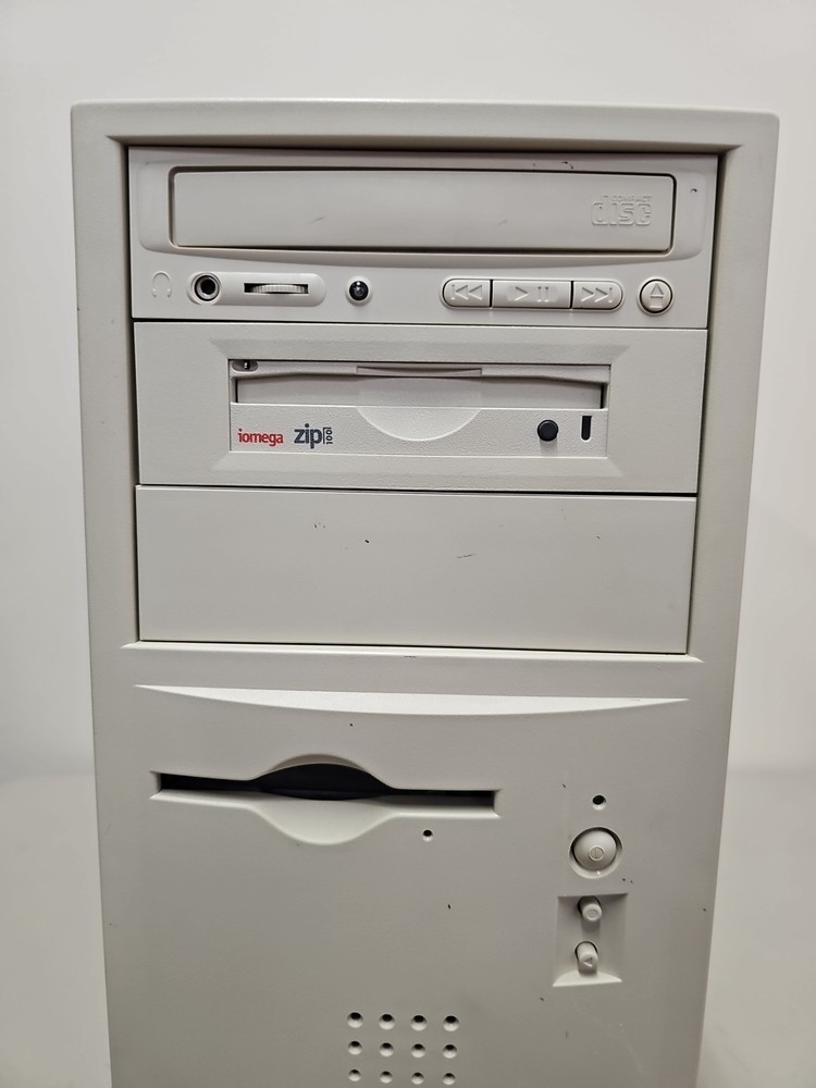 PowerComputing Powercenter 150 Apple Mac Clone