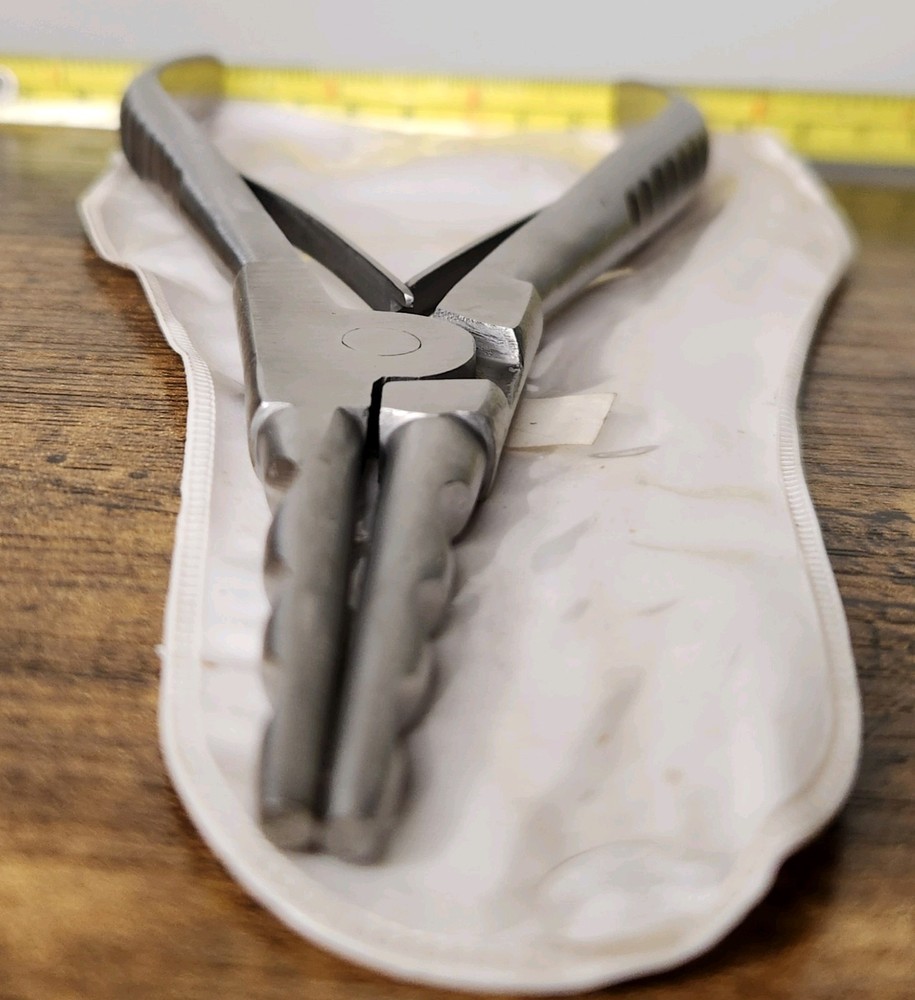 7.5in Opening Pliers