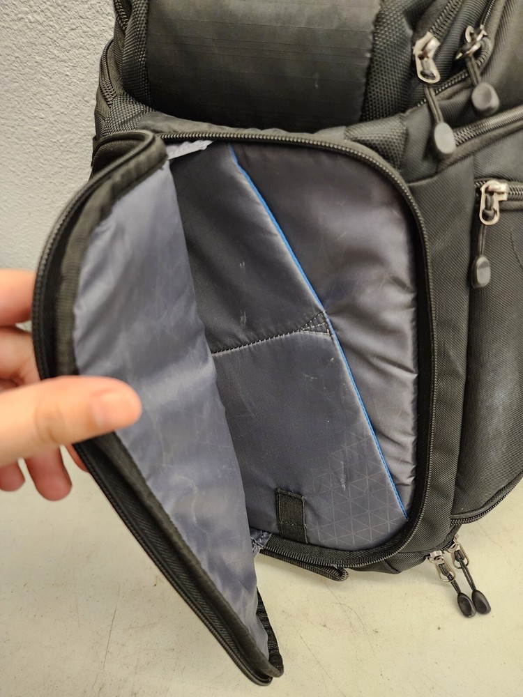 Case Logic DSS-103 Luminosity Large Sling Backpack (Black)