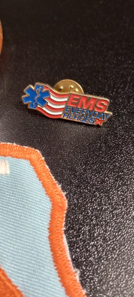 Cloth Patch + Ambulance Glass + Pin