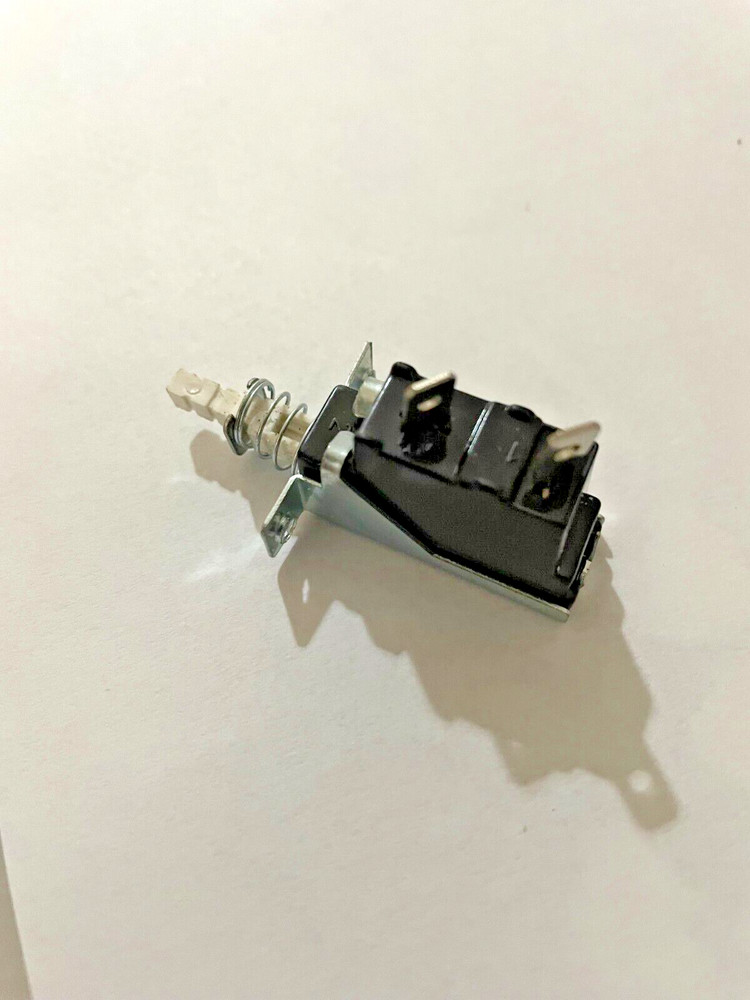 PROTON D1200  AMPLIFIER power switch replacement.