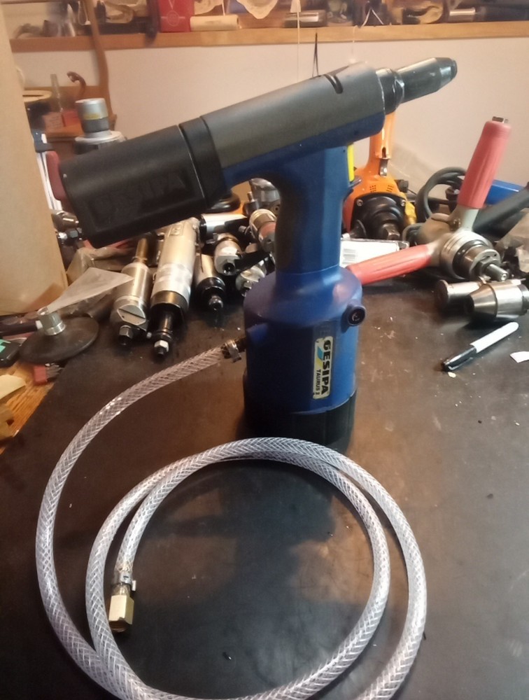 Gesipa Taurus Rivet Gun.  Pneumatic Hydraulic