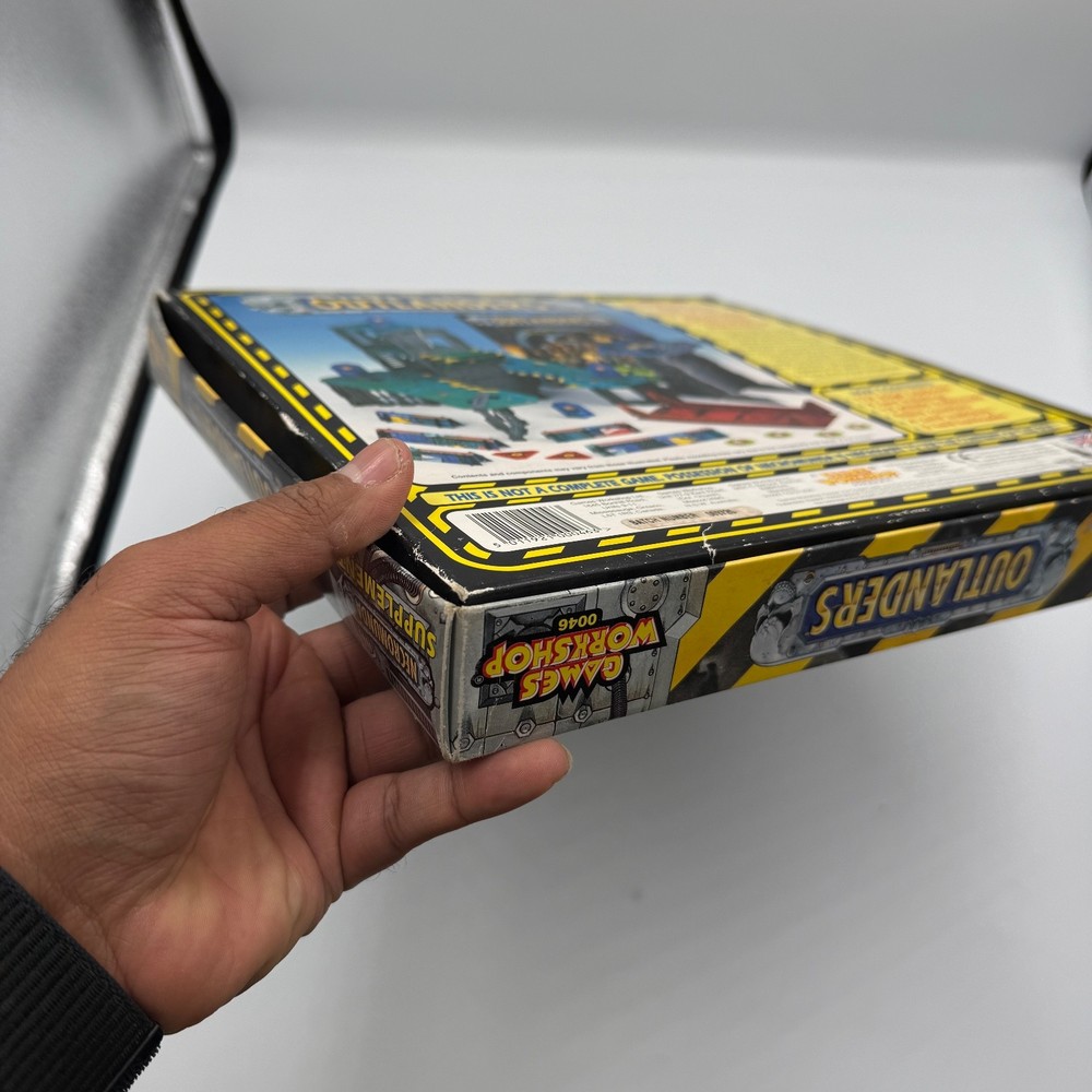 Warhammer 40k Outlanders Expansion Pack INCOMPLETE Read