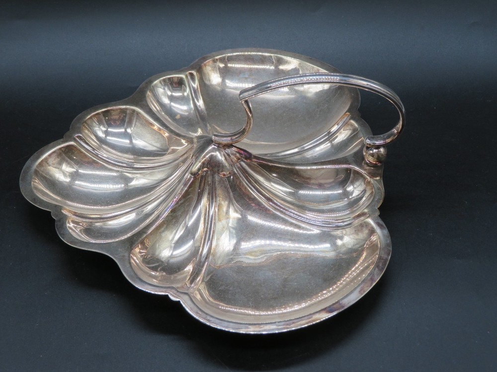 VTG EPNS Handled Silver Plate Bon-Bon Tray Shell Scallop 3 compartment 9.5"