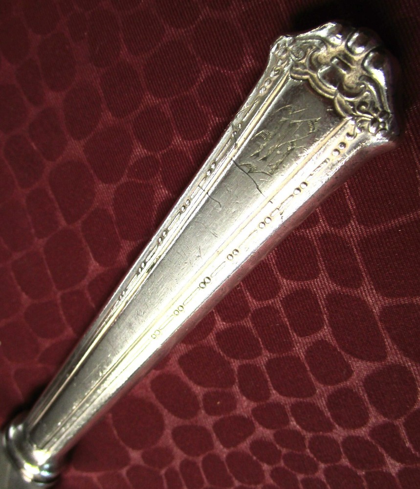 CONTINENTAL 3 Dinner 2 Luncheon Knives Rogers Silverplate B? Monogram BU