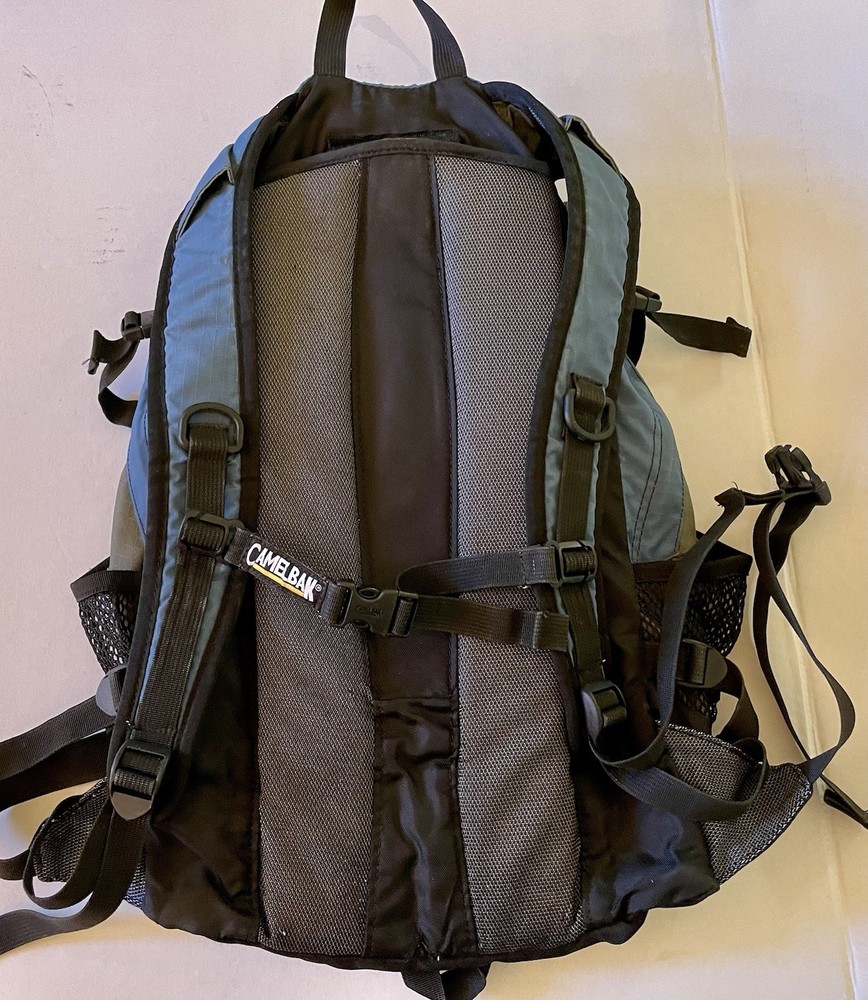 CAMELBAK Trail Blazer Blue/Grey Hydration Backpack Hiking Day Pack w Bladder