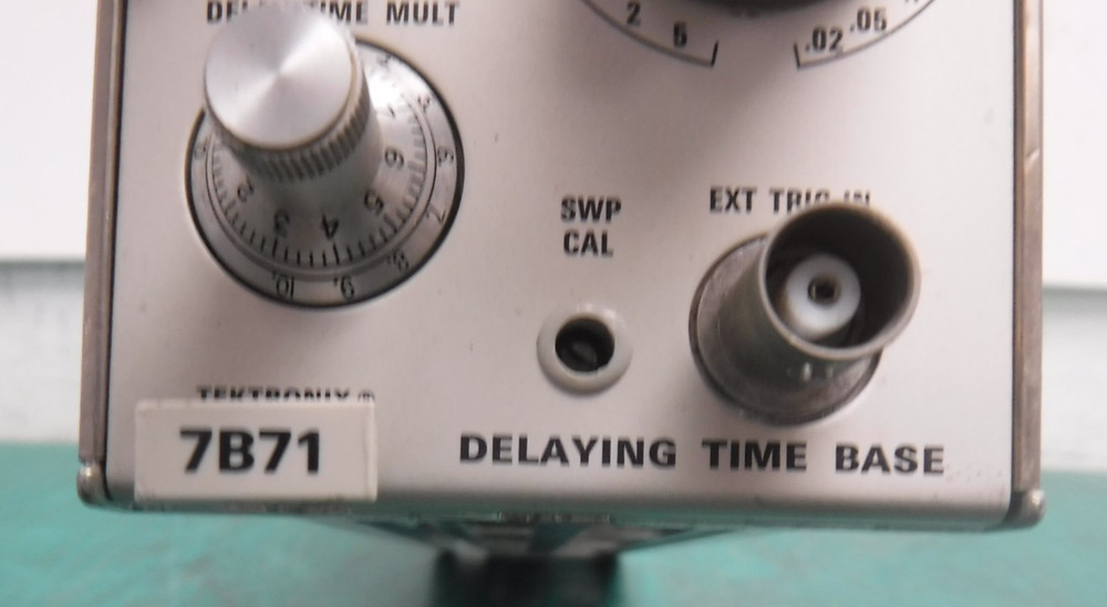 Tektronix 7B71 Delaying Time Base Plug In