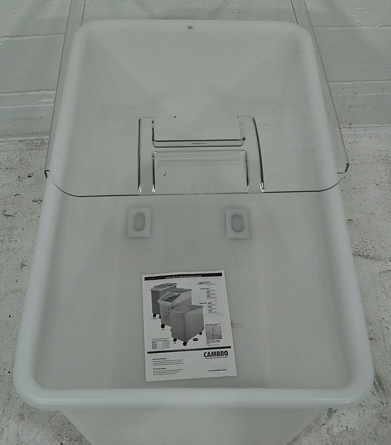 Cambro IB44148 42.5 Gallon White Flat Top Mobile Ingredient Storage Bin