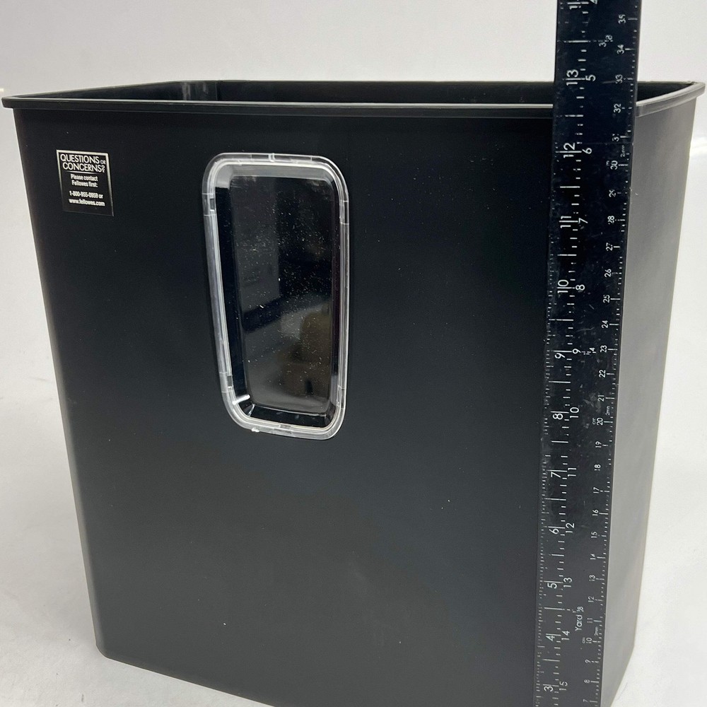 FELLOWES PowerShred 6 Sheet Cross-Cut Shredder P-30C