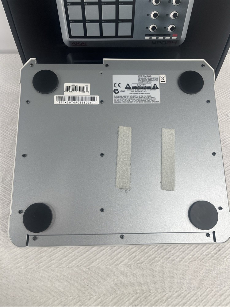 Akai Professional MPD24 Display USB MIDI Pad Controller No AC Adapter (untested)