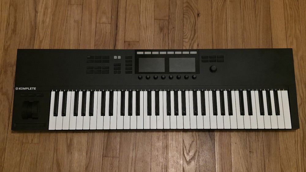 Native Instruments Komplete Kontrol S61 MK2 61 Key Keyboard Controller