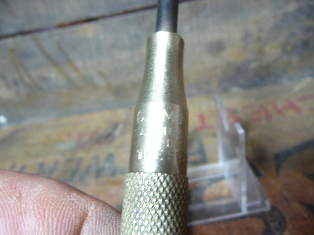 Gam Mfg. Co. Multiple screwdriver set, 4 in 1.