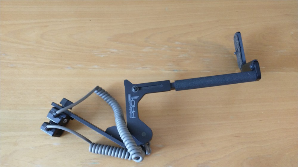 STROBOFRAME PRO-T Rotating Flash Bracket #310-810 + Nikon AF SC-17 ext sync cord