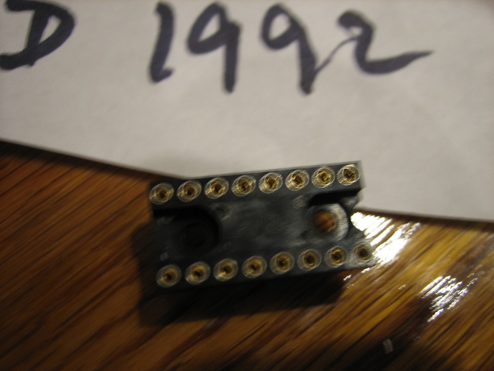 Robinson Nugent IC Socket, D1992, 16pin,machine milled gold connector,comb. ship