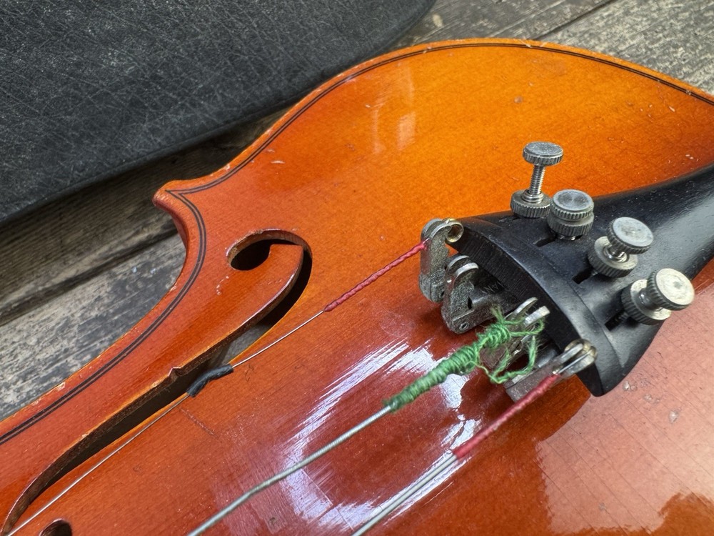 vintage violin Suzuki With Case
