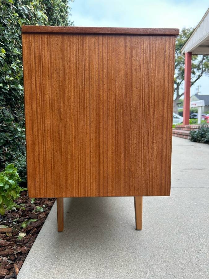 Mid Century Modern Teak Credenza/Sideboard