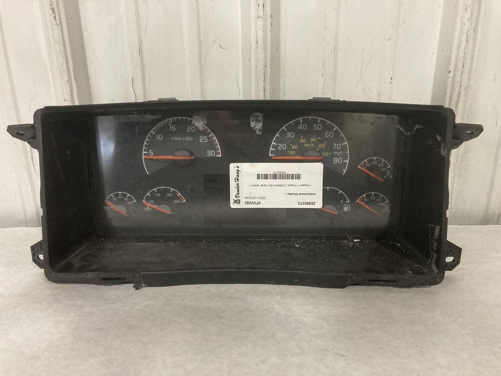 2003-2008 Volvo VNL Speedometer Instrument Cluster - Used