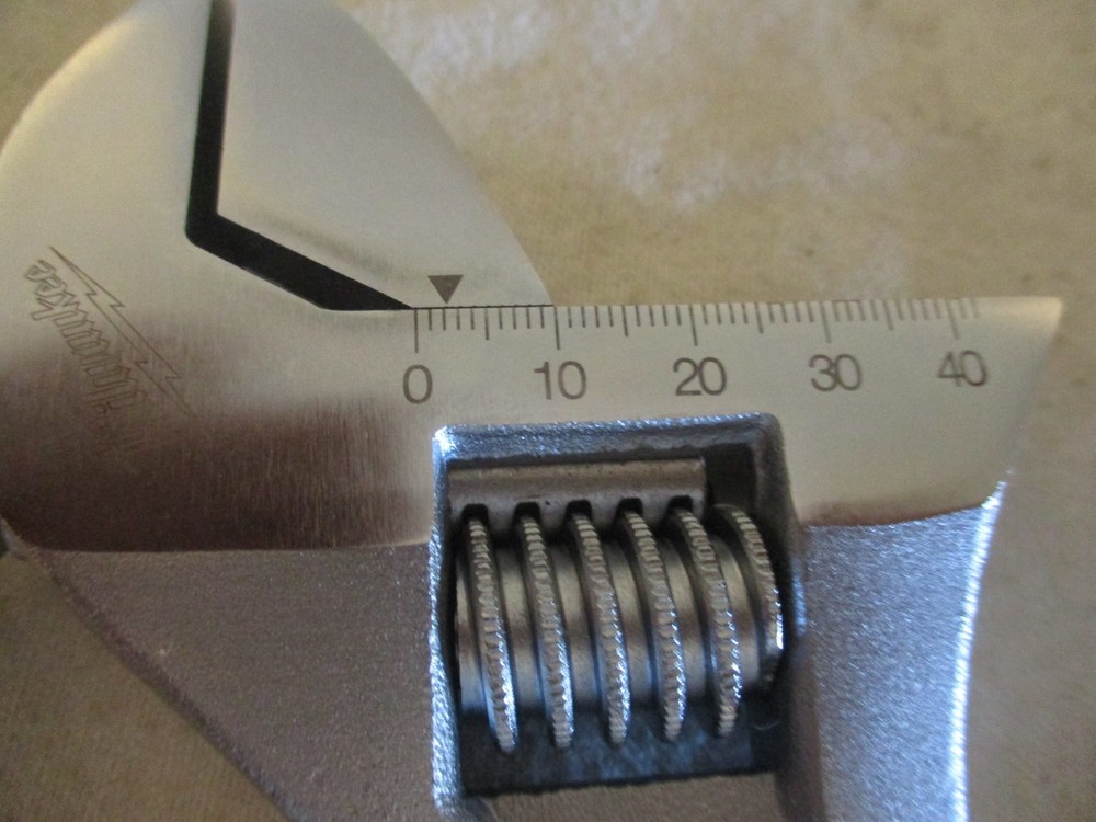Milwaukee Adjustable Wrench 10 Inch New