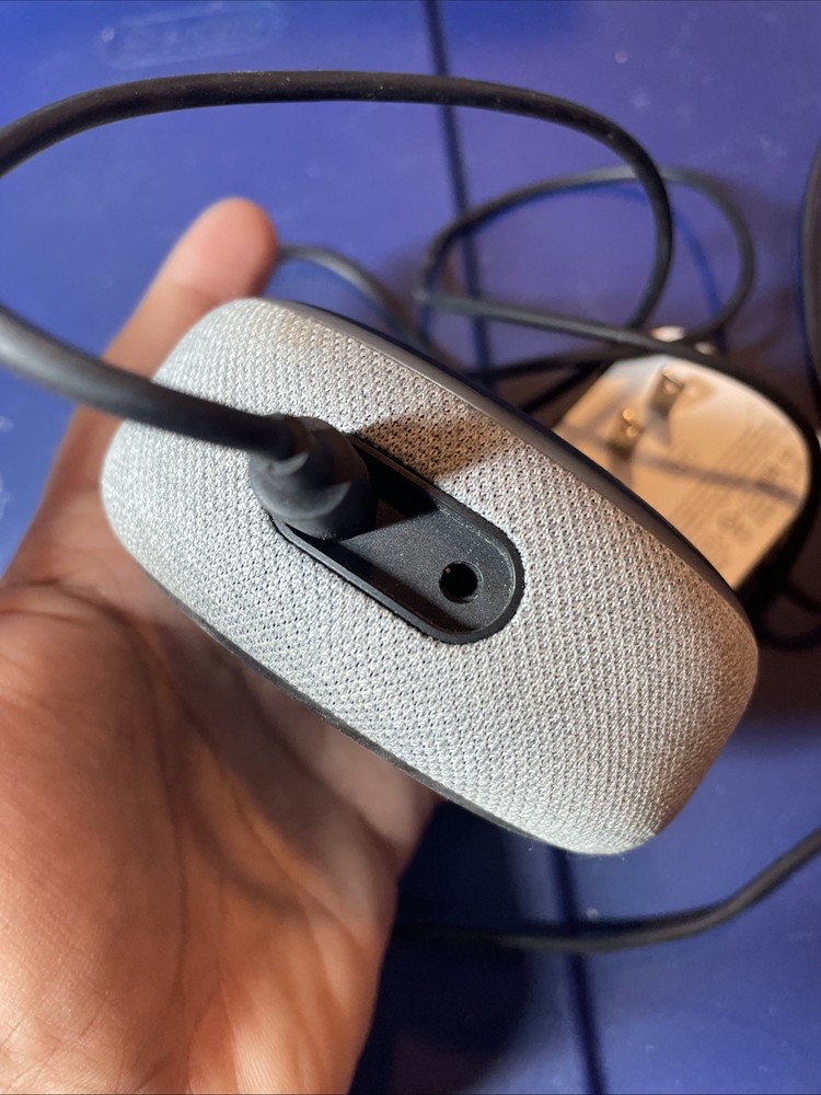 Amazon Echo Dot (3rd Gen) - Alexa - White - D9N29T (Has AUX out!) UNTESTED