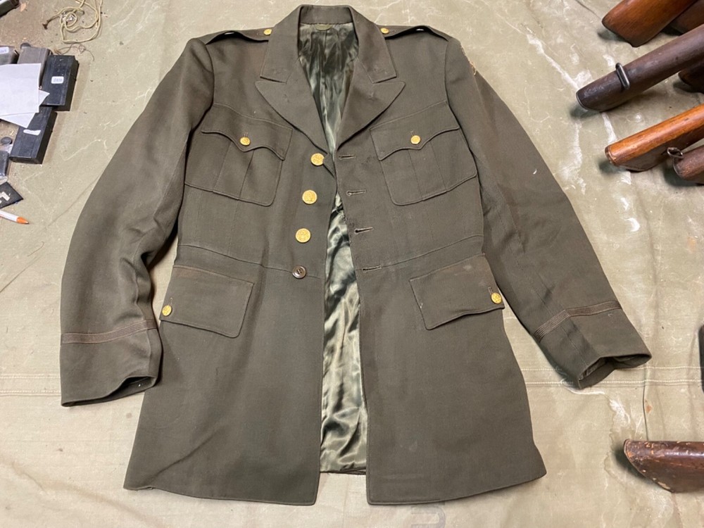 ORIGINAL WWII US ARMY OFFICER CLASS A DRESS JACKET- MEDIUM 40R