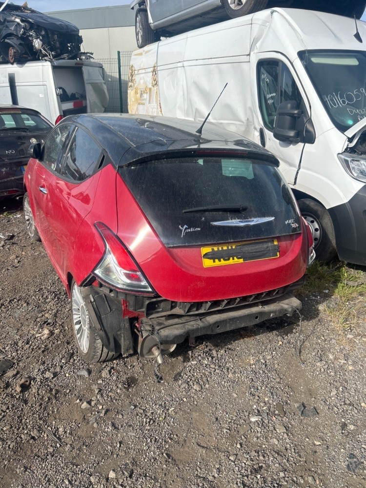 CHRYSLER YPSILON ELECTRIC STEERING COLUMN
