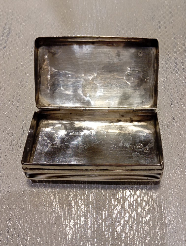 Solid Silver Snuffbox, Early 19th Century.