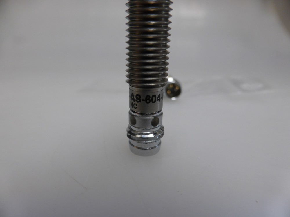 Contrinex DW-AS-604-M8-001