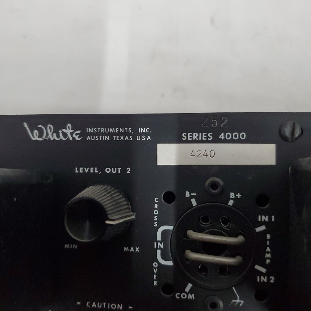 White Instruments Serie 4000 Model 4240 Rack Mount Graphic Equalizer