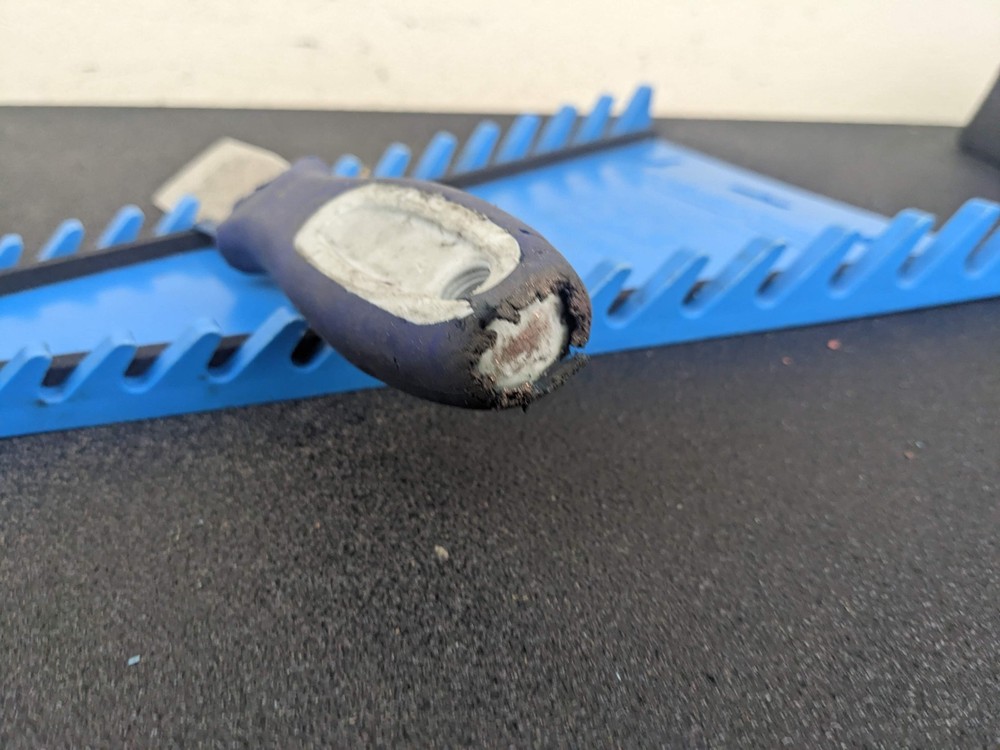 #bl616 Blue-Point Tools Soft Grip Flexible Straight Putty Knife / Scraper PK52A