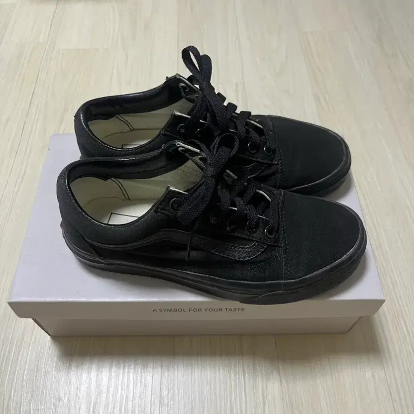 Vans Old Skool Black Sneakers Official