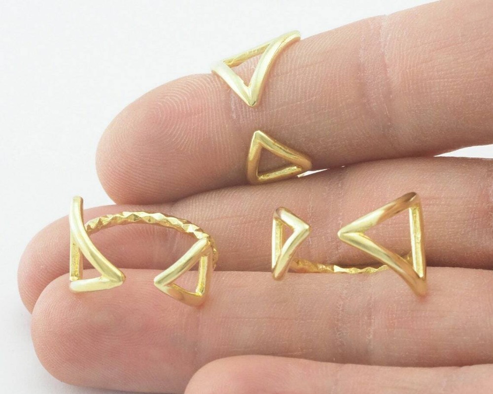 Hammered Triangle Frames Adjustable Ring Raw Brass (5US - 8US inner size) 4352