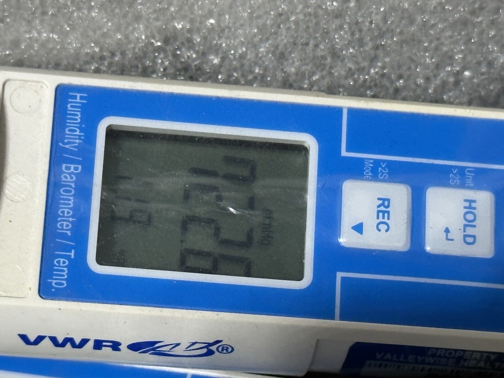 VWR Traceable Hygrometer/Thermometer/Barometer 89094-760