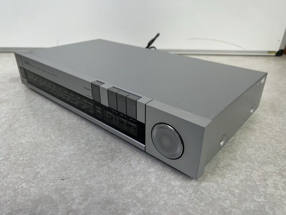 Akai AT-K1L Stereo Tuner