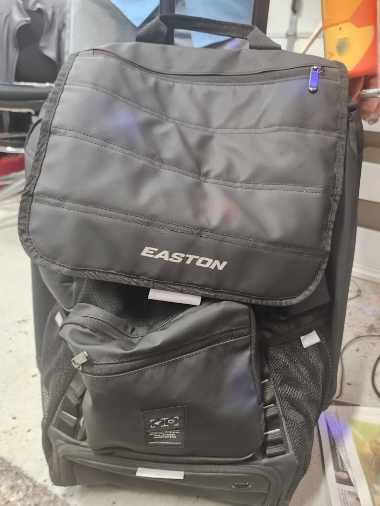 EASTON BASEBALL GEAR