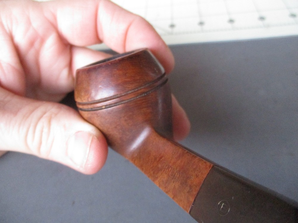 P7: Vtg EHRLICH Pipe