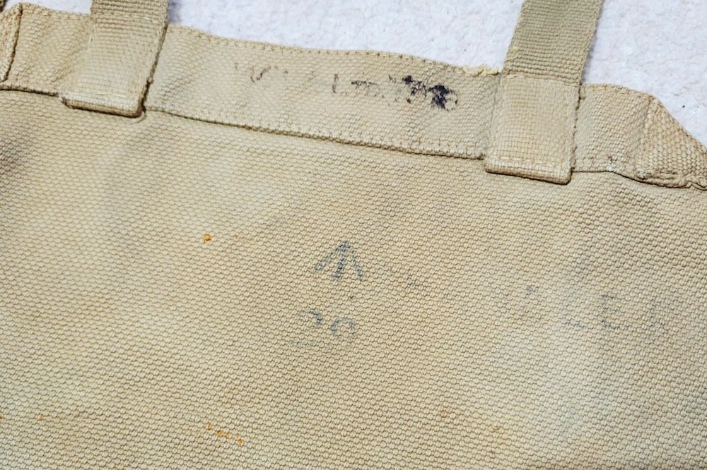 WW1 1918 - BRITISH ARMY WEBBING SMALL PACK BAG WITH STRAP 1908 PATTERN MOUNTED