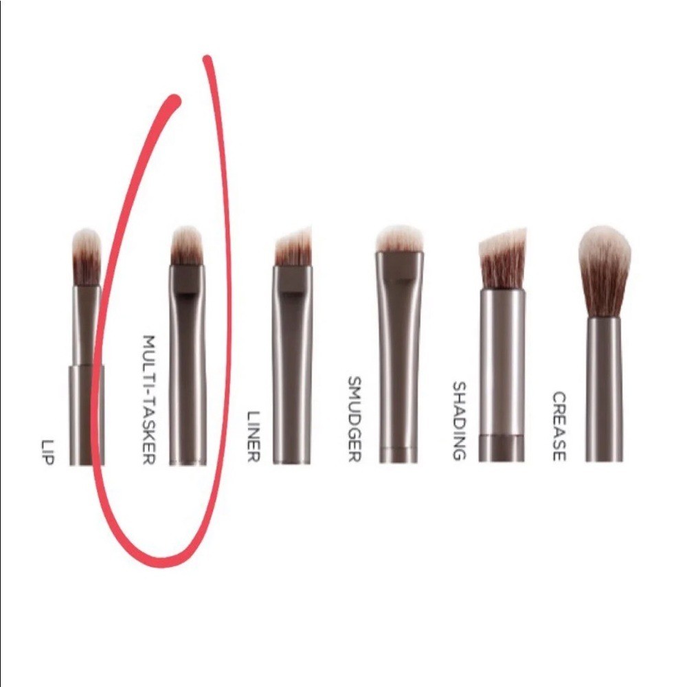 NIB UD multi task eyeshadow brush