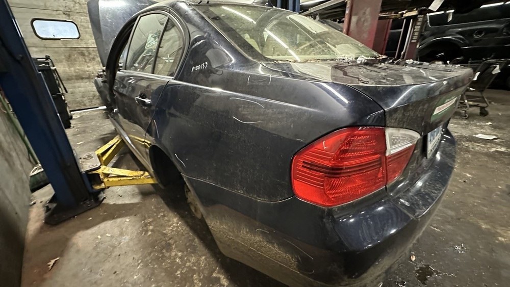 328I 2007 Third Brake Light OEM