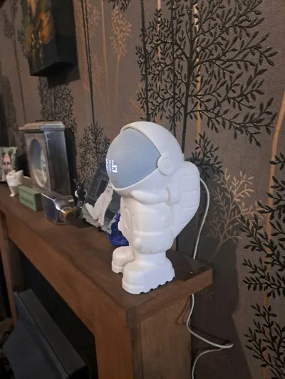 Echo Dot Stand – Droid Shape with Helmet – Fits Echo Dot 4 & 5, White, Unpainted